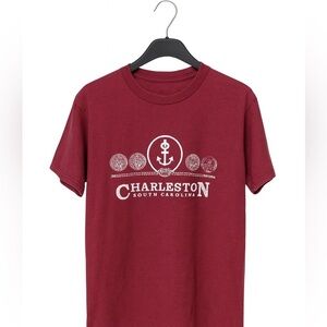 Charleston, South Carolina Vintage Men's Size Large Short-Sleeve Red T-Shirt.